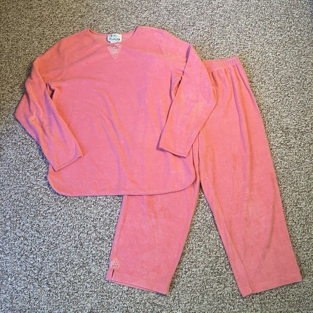 VTG Quacker Factory Women M 2 Piece Lounge Suit Pink Rhinestone Soft Terry Cloth
